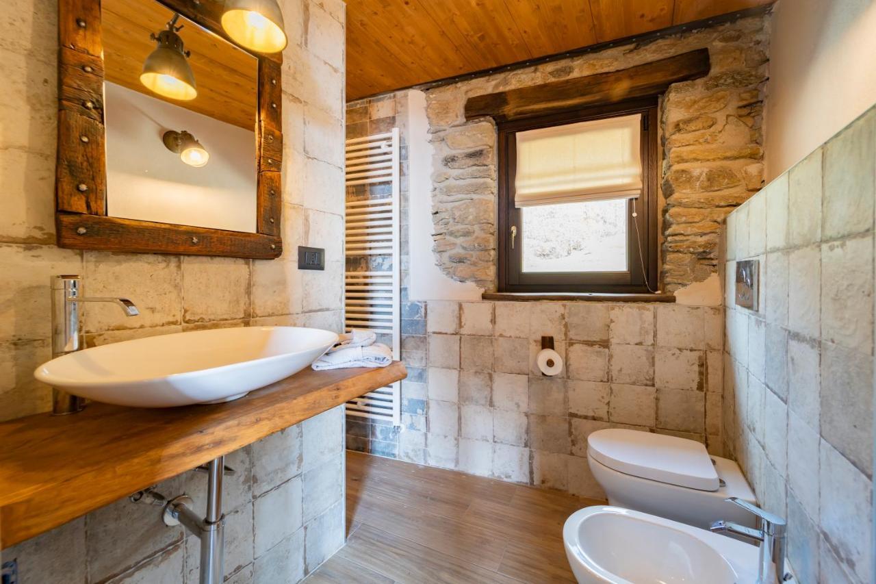 Country House Le Gaie Allegre Villar San Costanzo Exterior photo